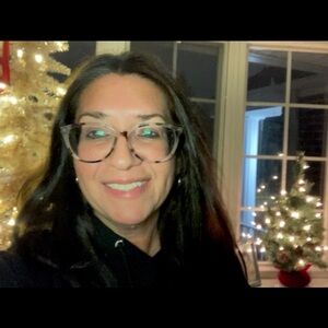 Meet your Posher, Lucia